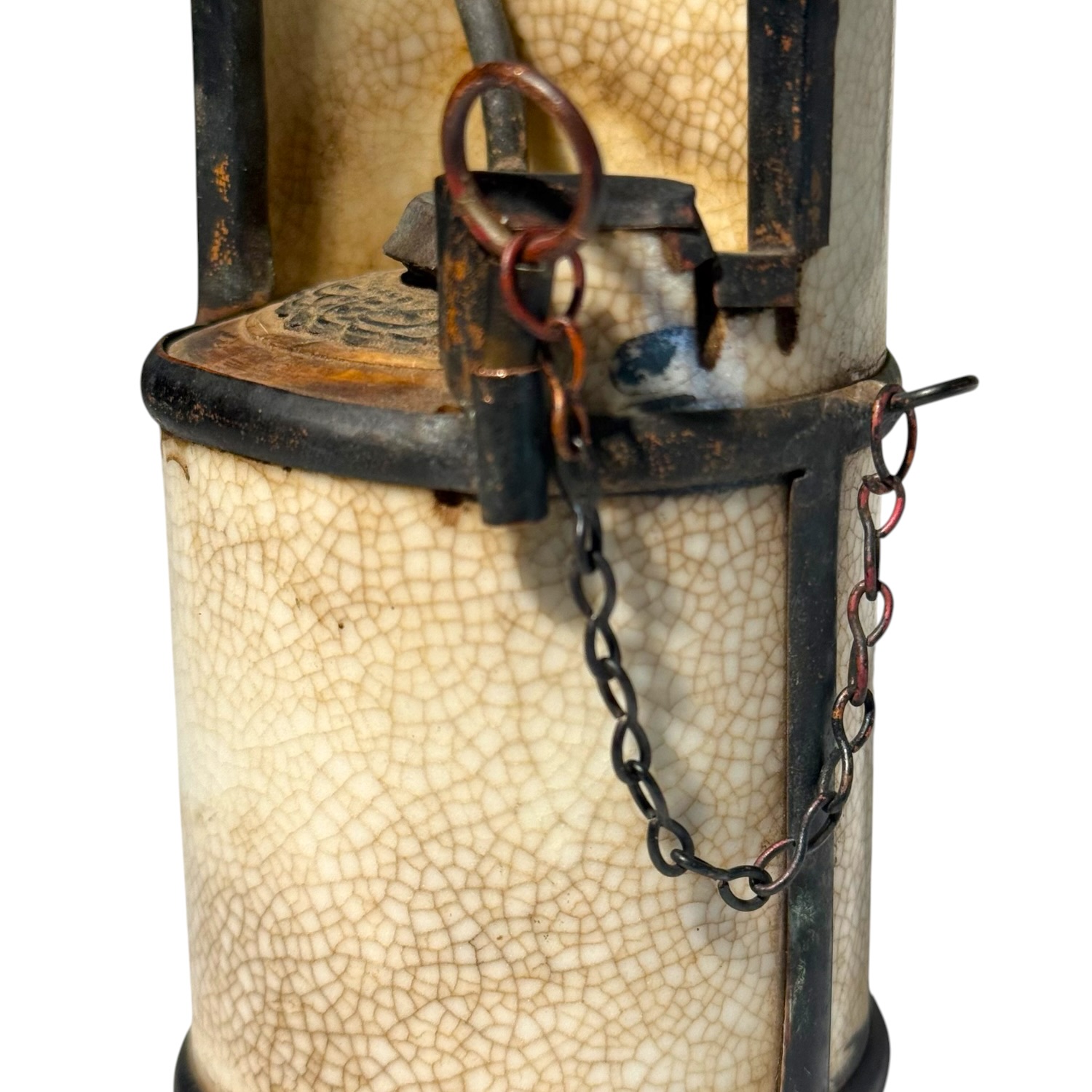Late Qing Polychrome Porcelain Water Pipe with Zhongli Quan - Image 8