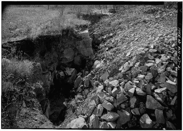 Pipestone National Monument, Rock Quarry, Park Entrance Road, Township 106N, Range 46W, Pipestone, Pipestone County, MN